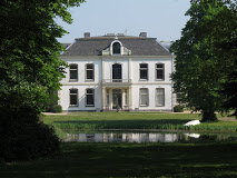 Buitenplaats Zeeduin is een historische buitenplaats in de buurt van Oostkapelle op het Zeeuwsche Walcheren. De buitenplaats bestaat uit Buitenplaats Zeeduin en Hofstede Duno.